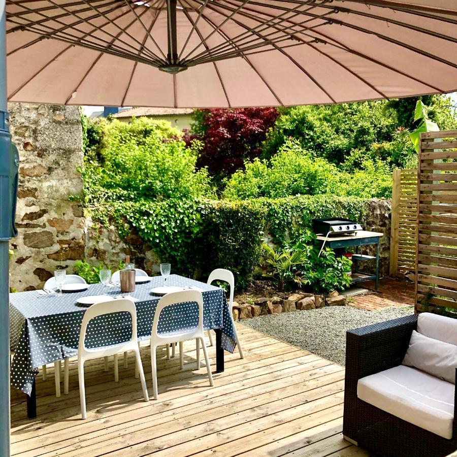 Maison Hirondelles Gites Mezieres-sur-Issoire 외부 사진